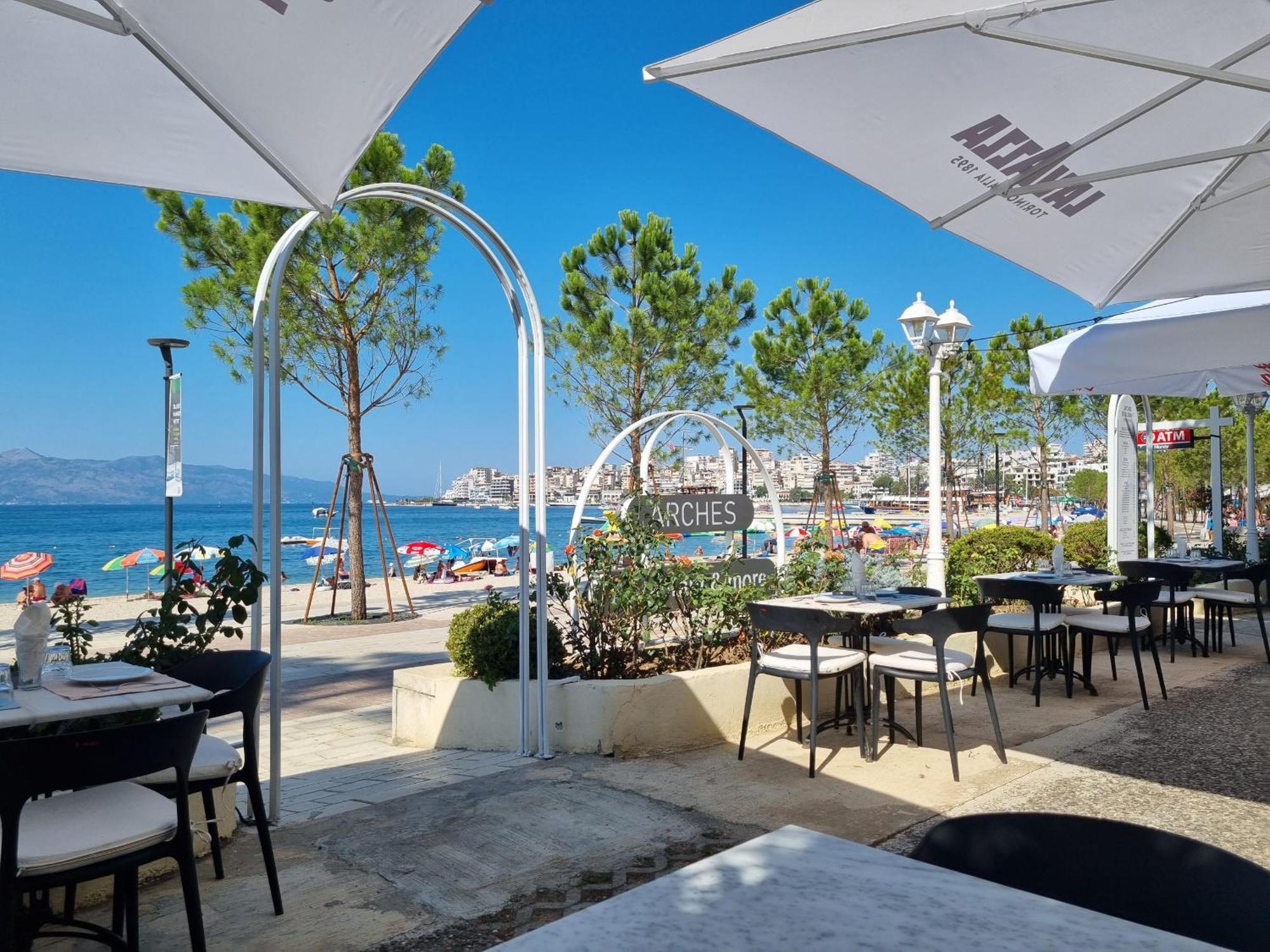 Saint Tropez Apartment Саранде Екстериор снимка