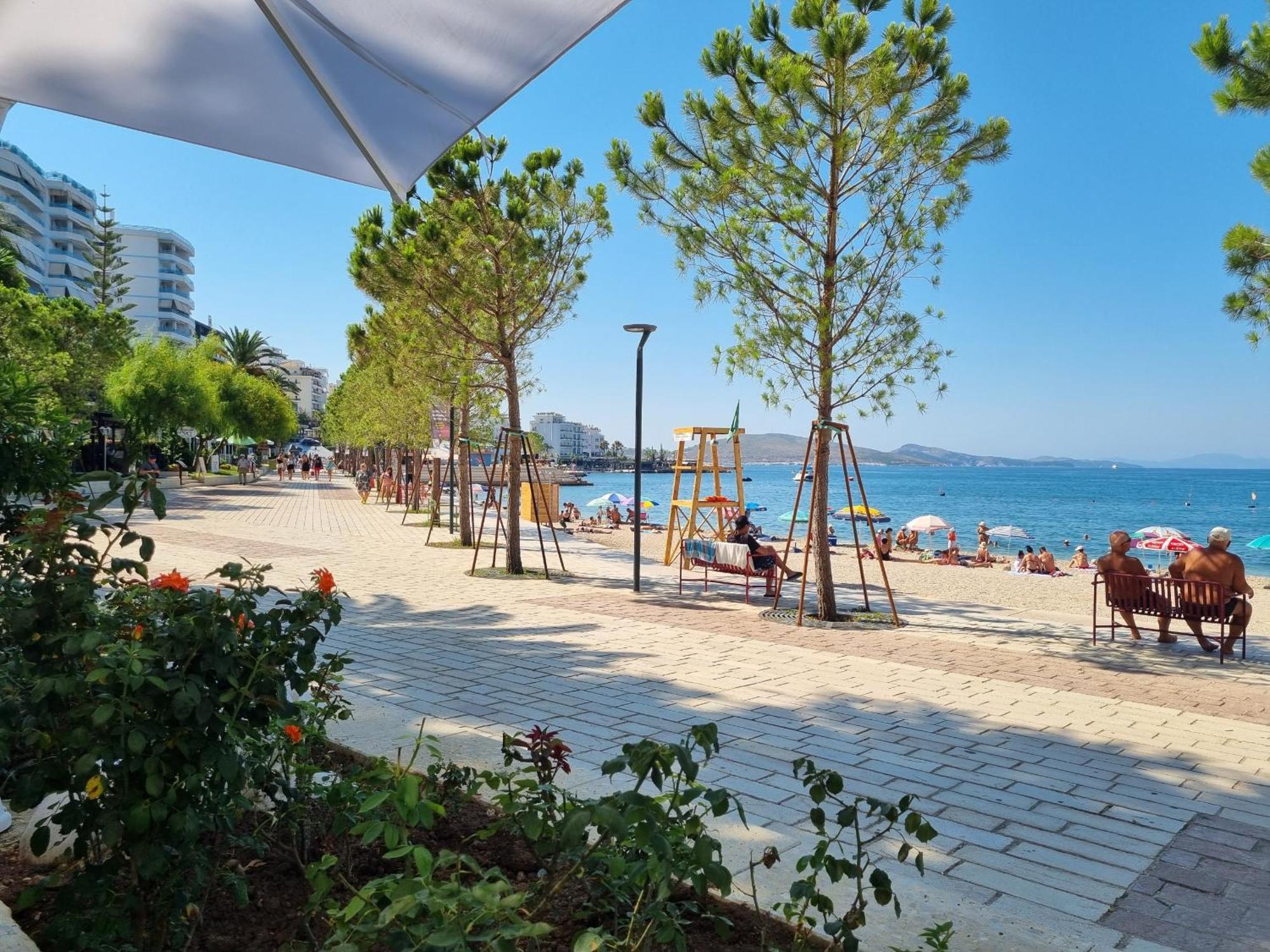 Saint Tropez Apartment Саранде Екстериор снимка